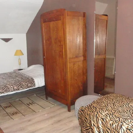 Le Quai 3 Hotel 2*